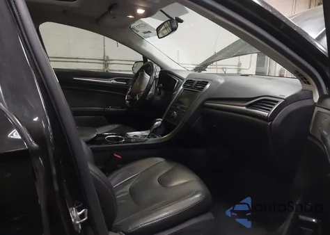 2013 Ford Fusion Titanium z USA, uszkodzony, nr VIN 3FA6P0K98DR311303